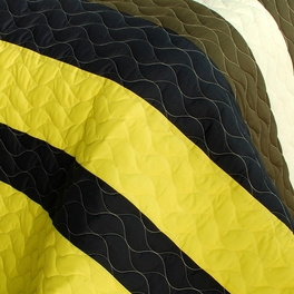 Blancho Bedding [Magic Maze] 3PC Vermicelli-Quilted Patchwork Quilt Set (Full/Queen Size)