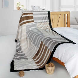 blancho bedding Onitiva - [Chic Life] Stylish Patchwork Throw Blanket (61 by 86.6 inches)