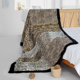 blancho bedding Onitiva - [Enthusiasm] Animal Style Patchwork Throw Blanket (61 by 86.6 inches)
