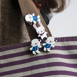 Blancho Bedding [White Dog & Rabbit] - Brooch / Brooch Pin / Animal Pin Brooch