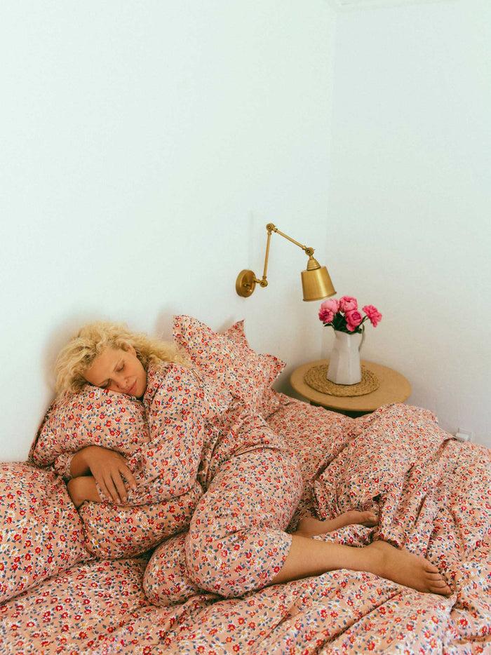 Bliss And Mischief Flat Sheet In Daisy Peachskin