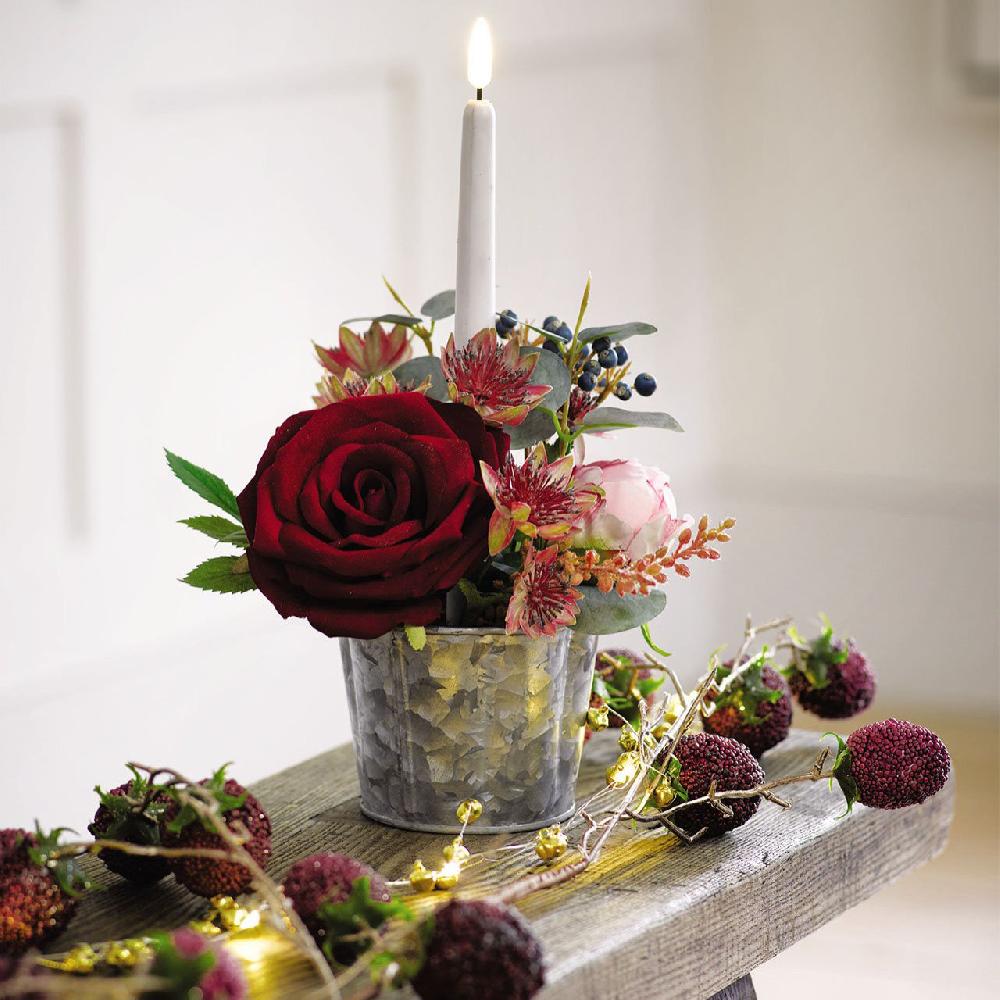 Bloom Loganberry Garland