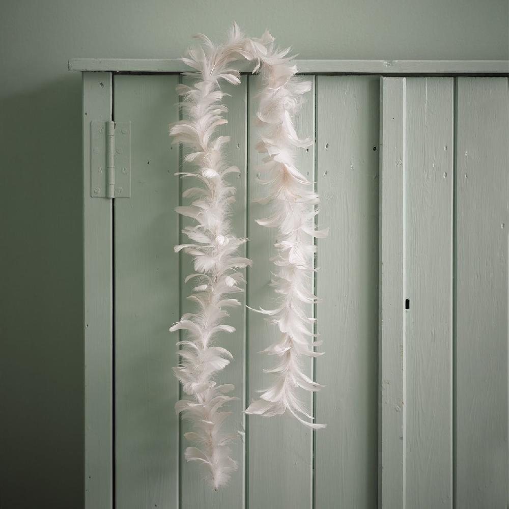bloom Pink Feather Garland