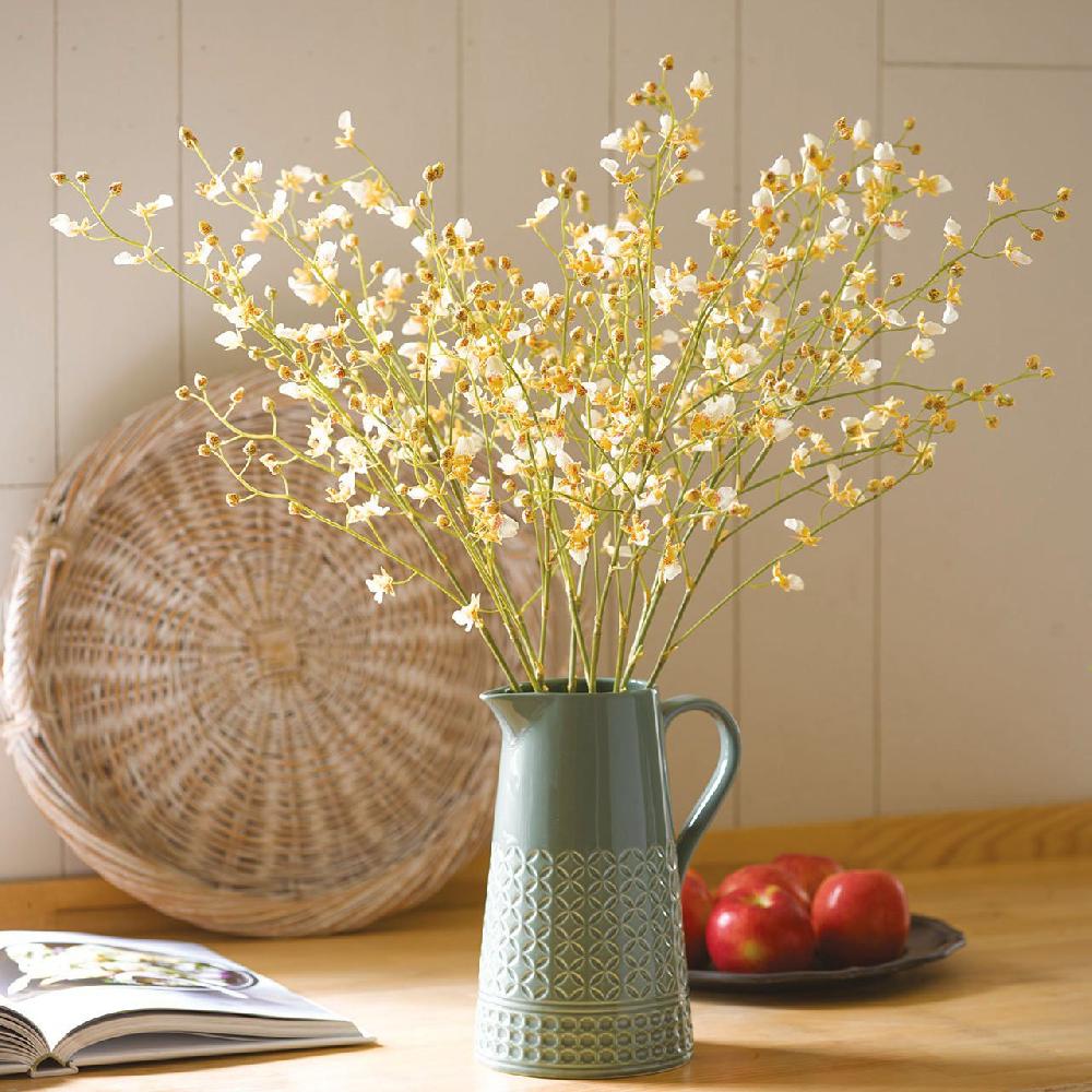 bloom White Delicate Oncidium Orchid Stem