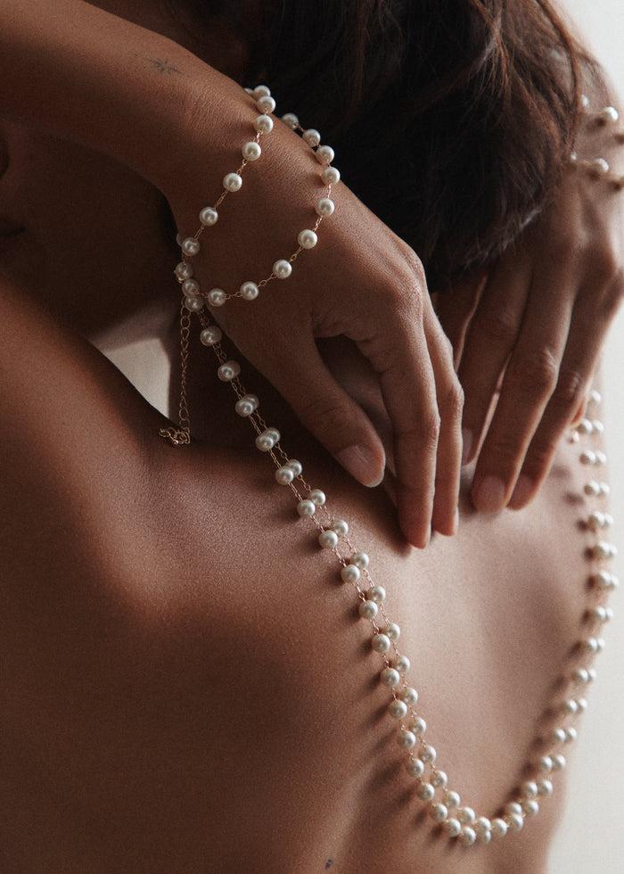 Bluebella Pearl Cuffs Pearl/Gold