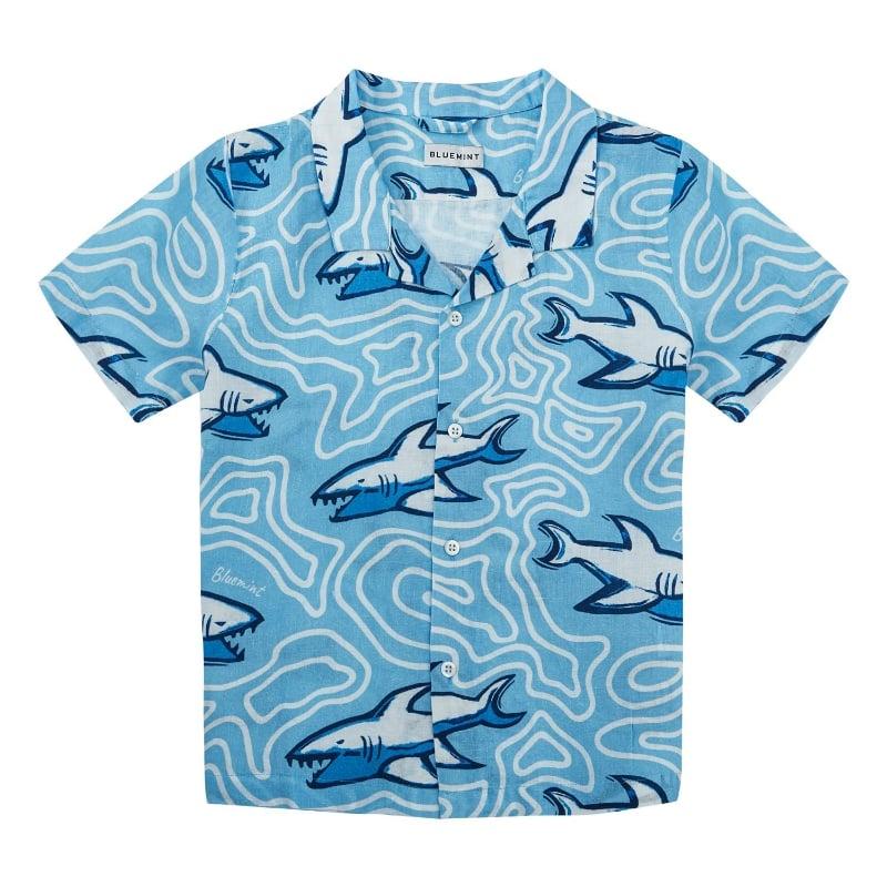 bluemint PETER PRINTED SKY SHARK MAZE Kids Short-Sleeved Printed Linen Shirt