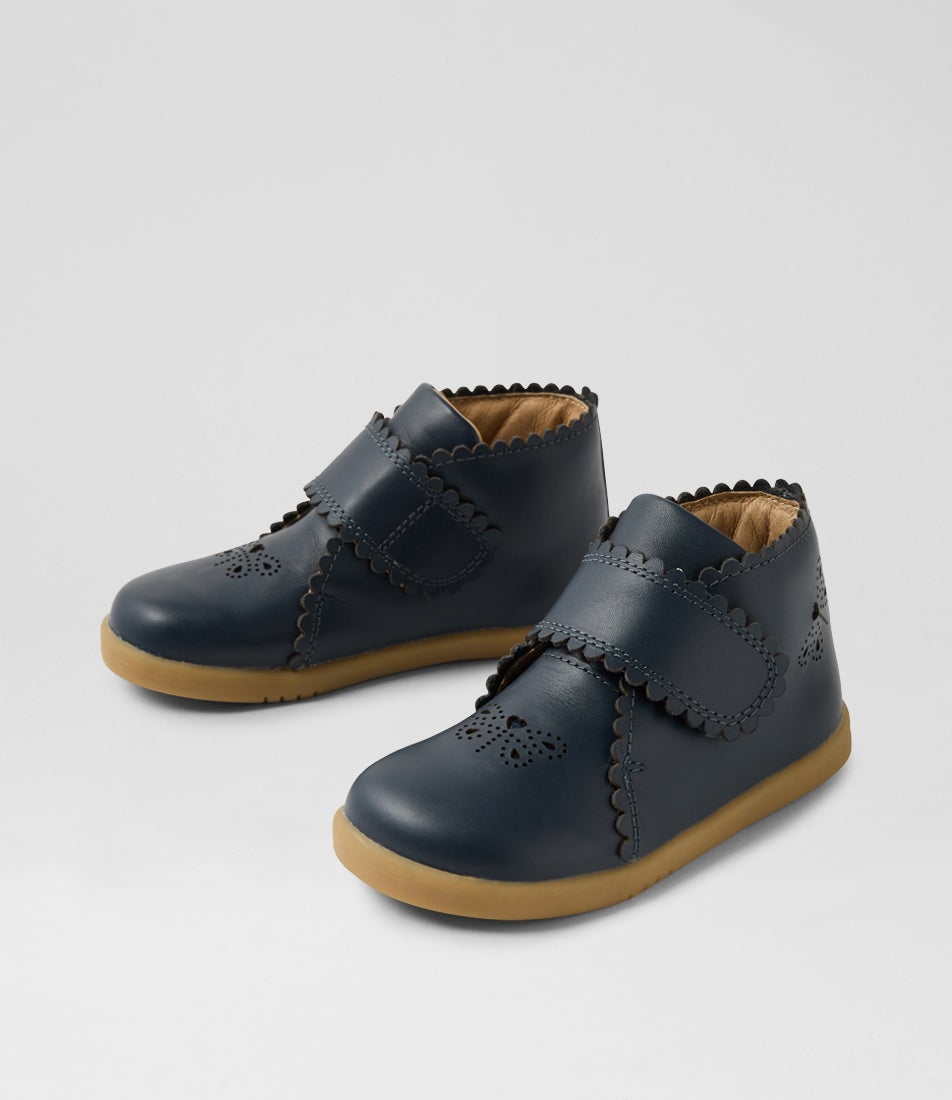 bobux Iw Willow Navy Leather Ankle Boots