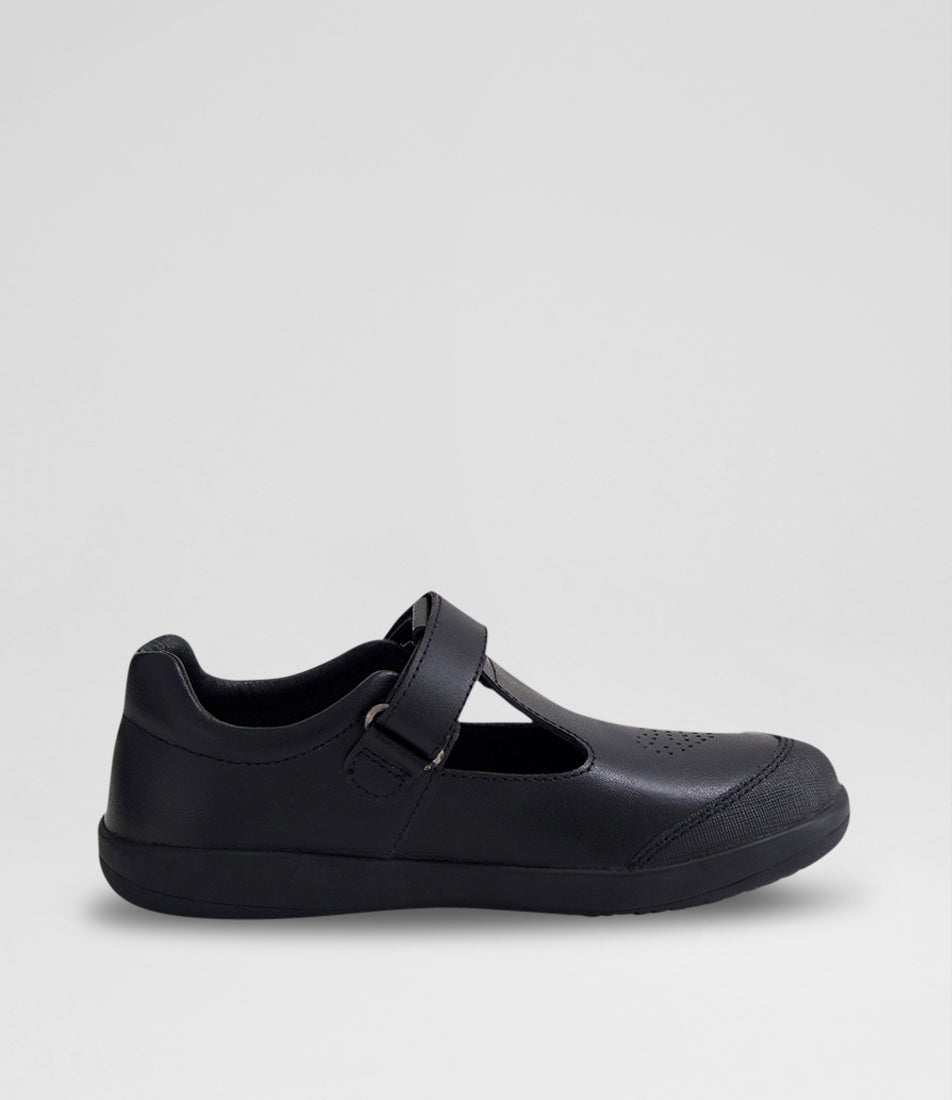 Bobux Kp Crossing Junior Black Leather Flat Shoes