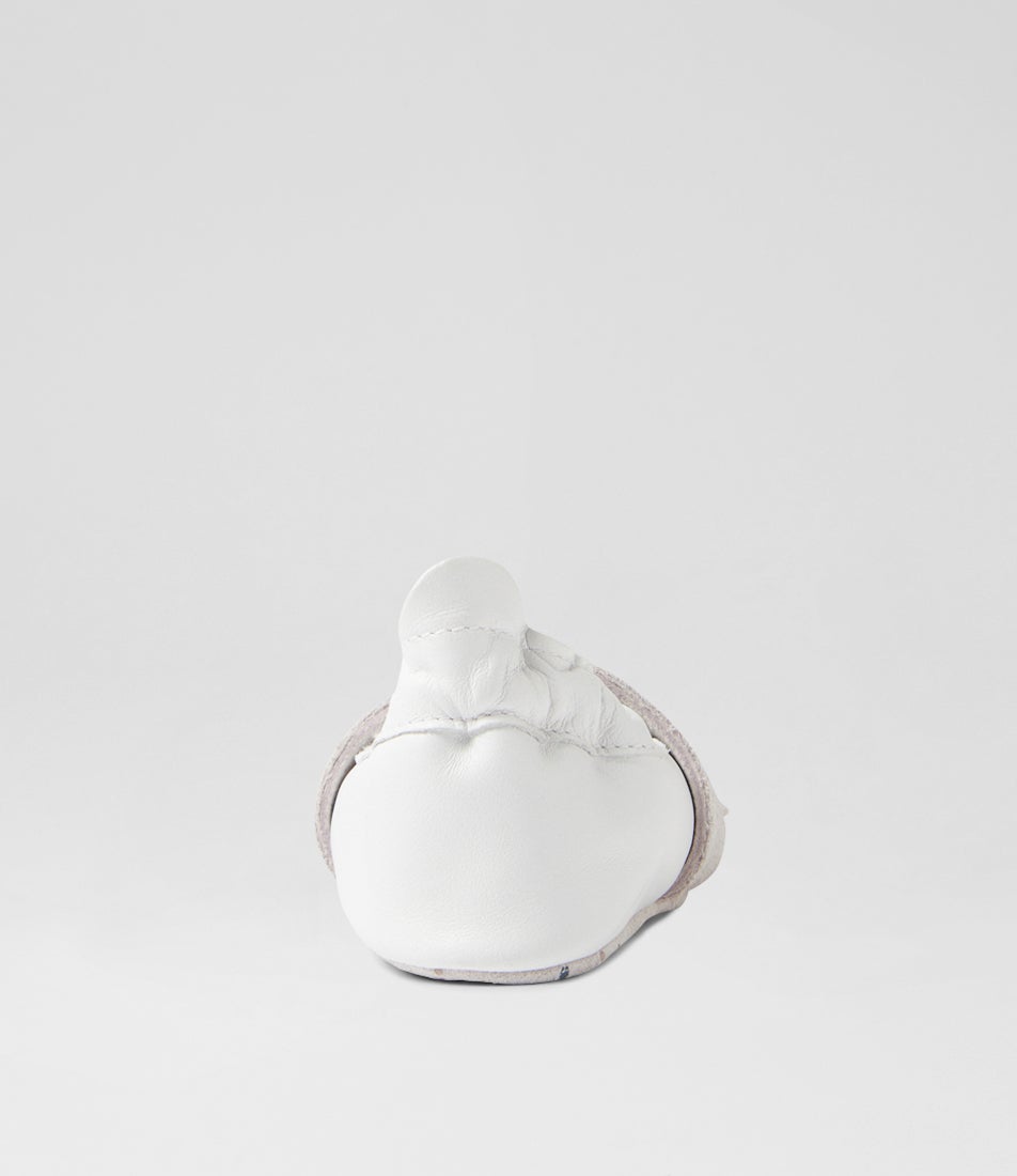 Bobux Ss Cub Infant White Leather Flat Shoes