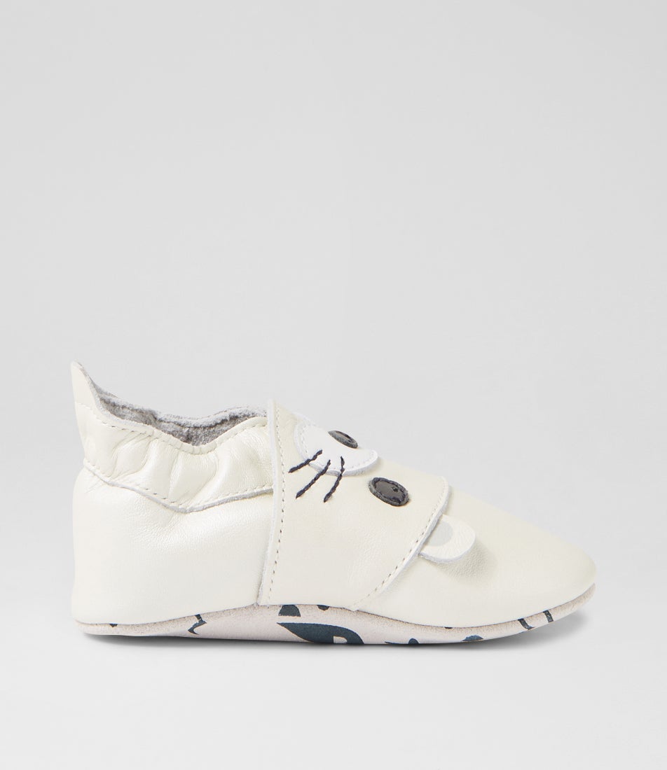 Bobux Ss Seal White Pearlised Leather Flat Shoes