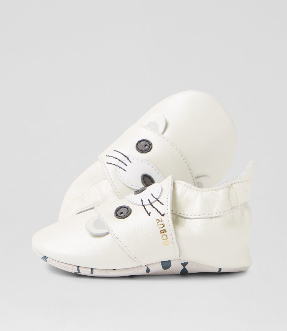 bobux Ss Seal White Pearlised Leather Flat Shoes