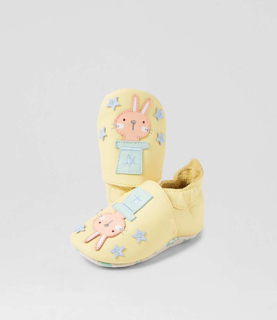 bobux Ss Wander Pale Banana Leather Flat Shoes