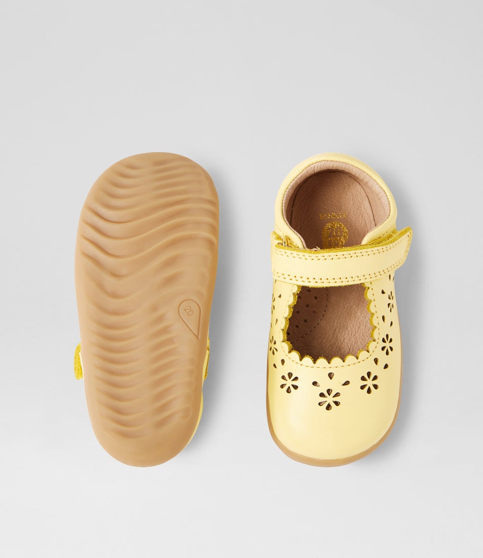 Bobux Su Tilly Pale Banana Leather Flat Shoes