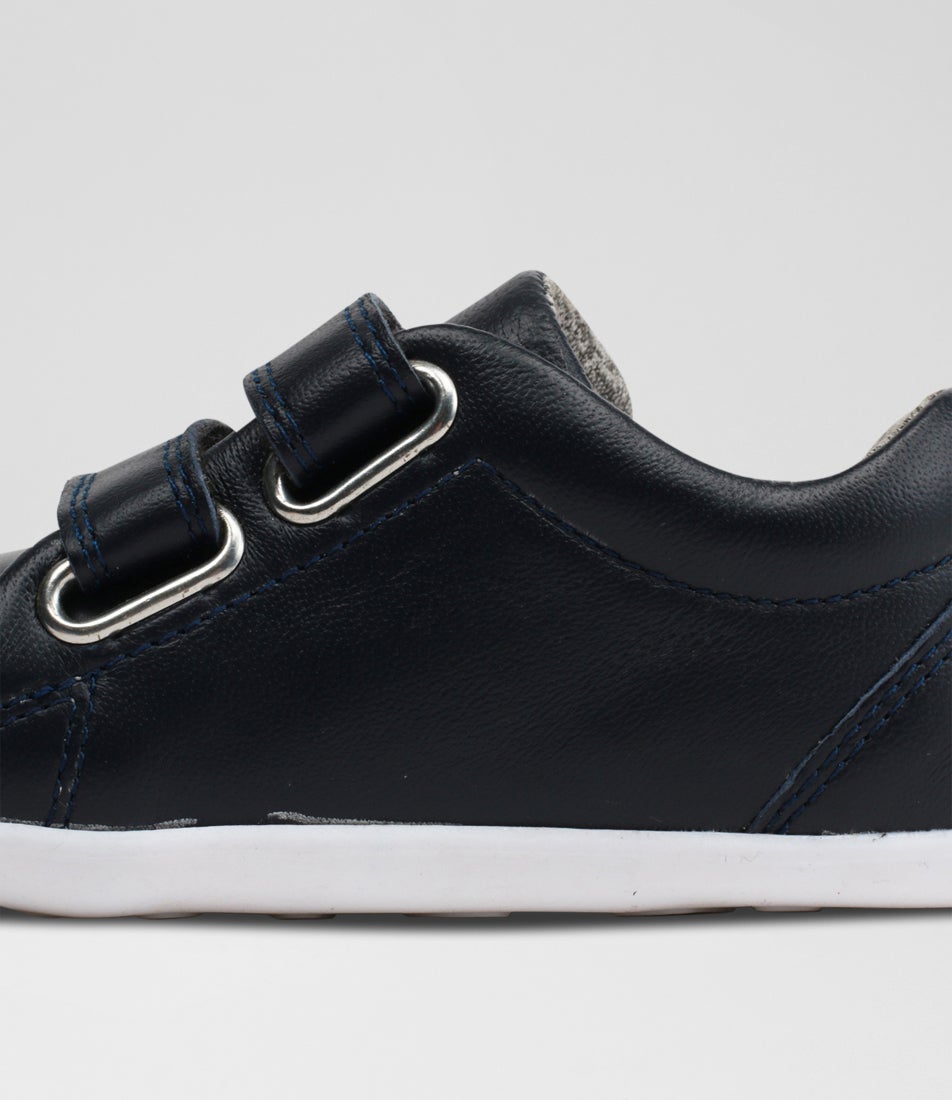 bobux Su Grass Court Infant Navy Navy Leather Sneakers