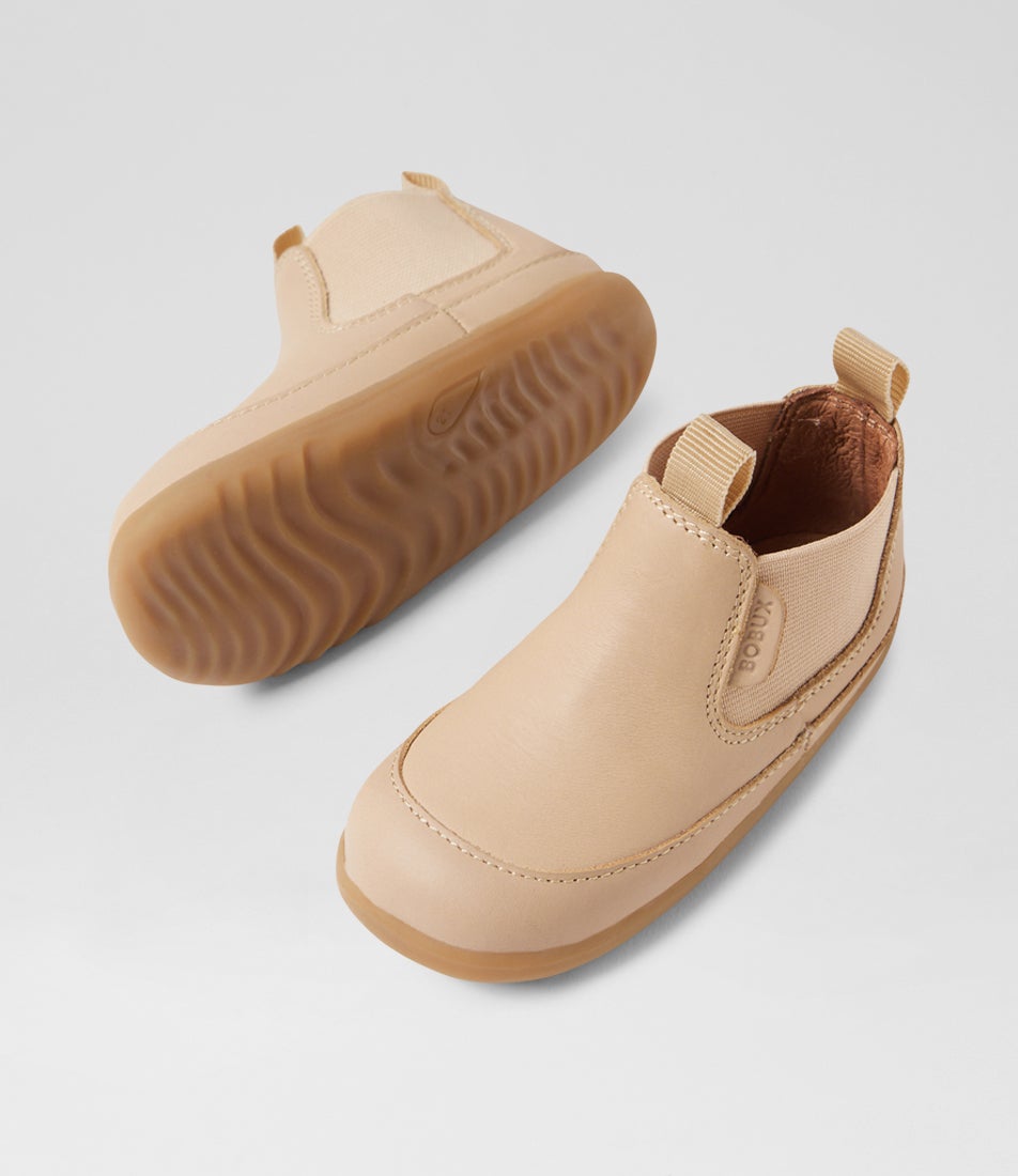 Bobux Su Traveler Infant Oat Milk Leather Chelsea Boots