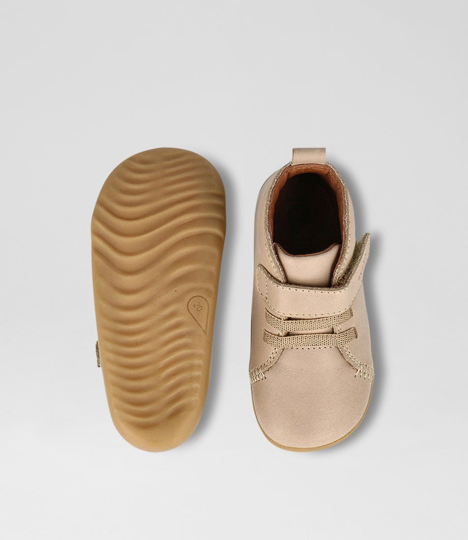 bobux Su Voyager Infant Oat Milk Leather Ankle Boots