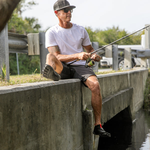 Body Glove 3T Barefoot Gauntlet - Black Red