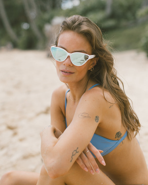 body glove Lana Polarized Cat Eye Sunglasses - White