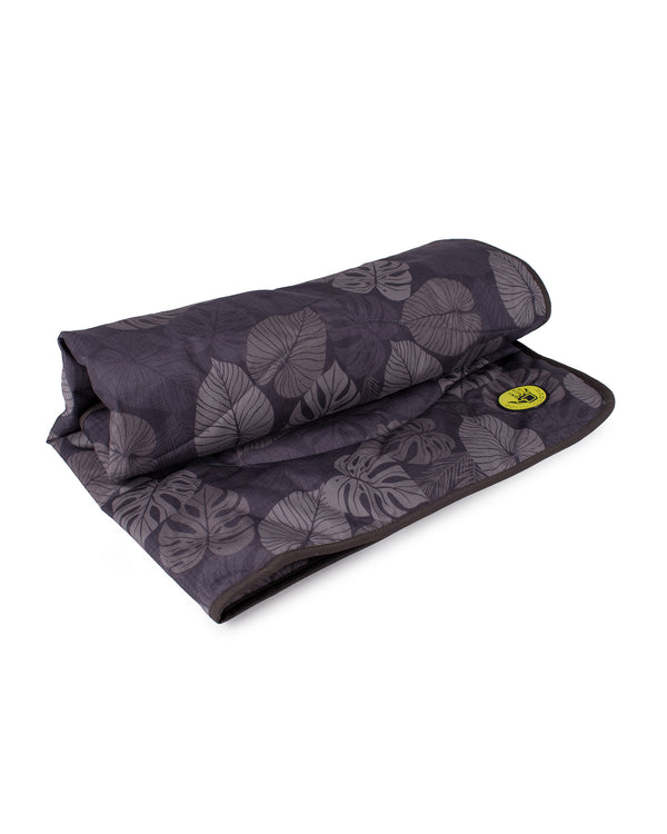 Body Glove Sun & Sand Waterproof Throw - Tropical Black