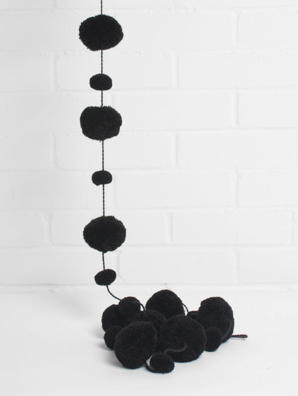 bohemia design Pom Pom Garland Black