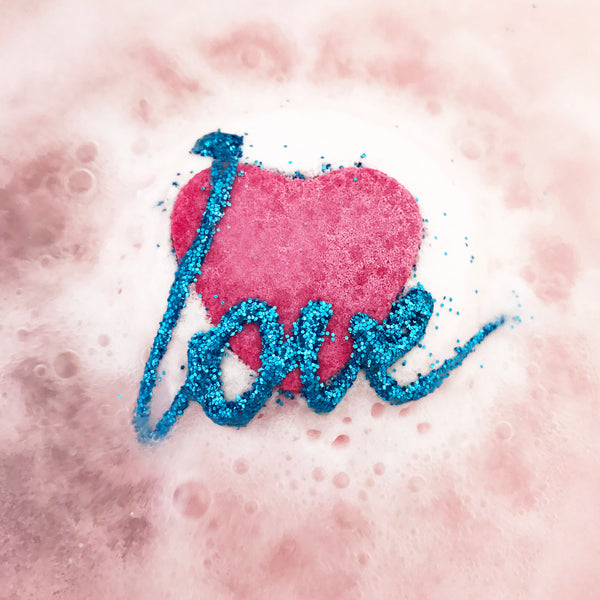 bomb cosmetics All You Need Is Love Bath Blaster