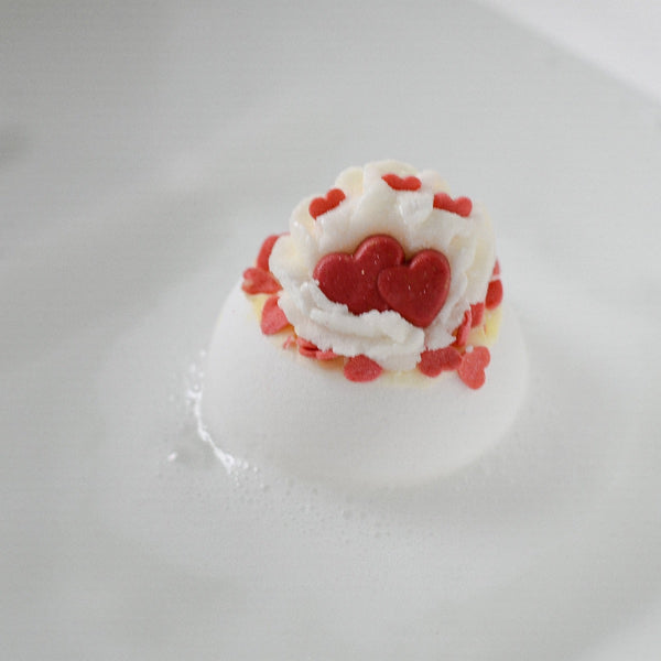 bomb cosmetics Crazy Stupid Love Blaster