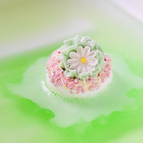 bomb cosmetics Daisy Daisy Blaster