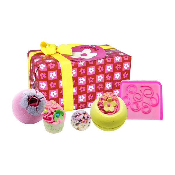 bomb cosmetics Flower Power Gift Pack