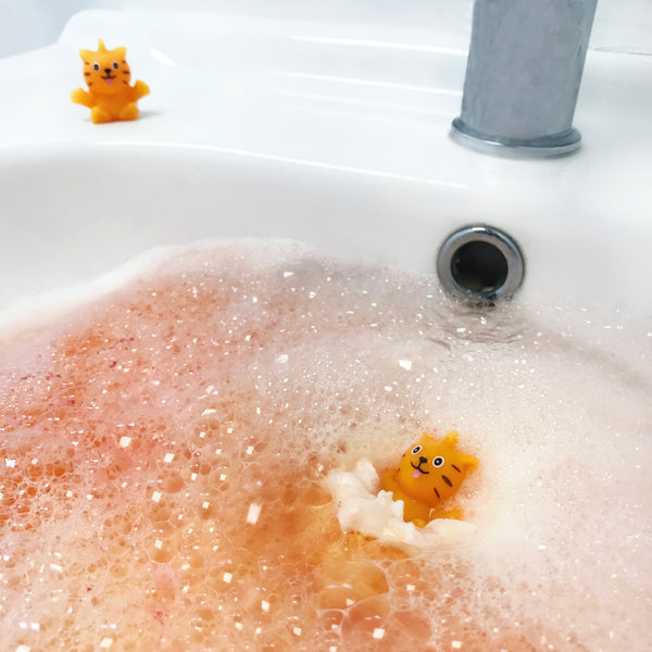 Bomb Cosmetics Meow For Now Bath Blaster