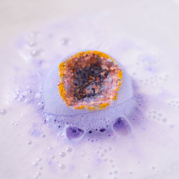 bomb cosmetics Of Quartz I Love You Blaster