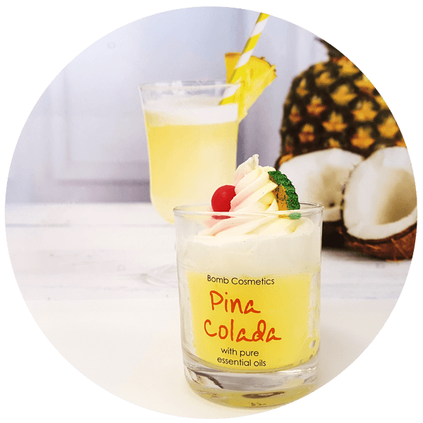 Bomb Cosmetics Pina Colada Piped Candle