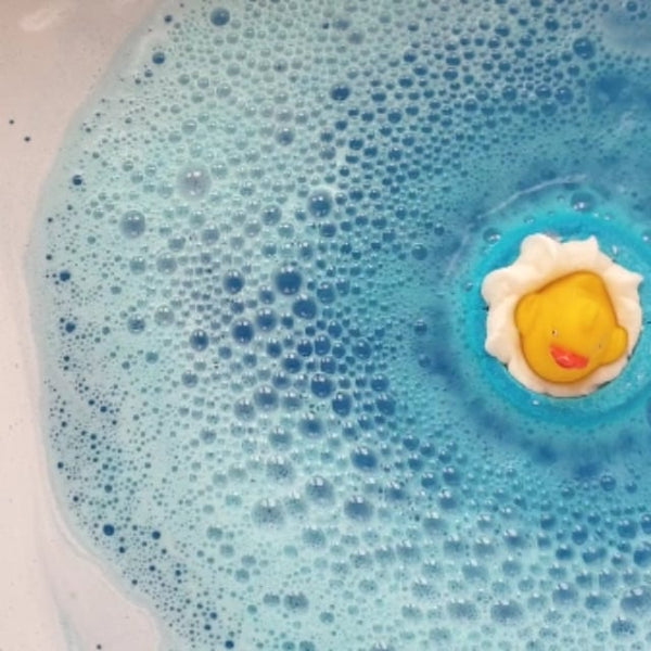 bomb cosmetics Pool Party Bath Blaster