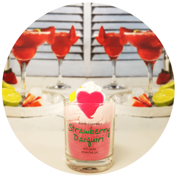 Bomb Cosmetics Strawberry Daiquiri Piped Candle