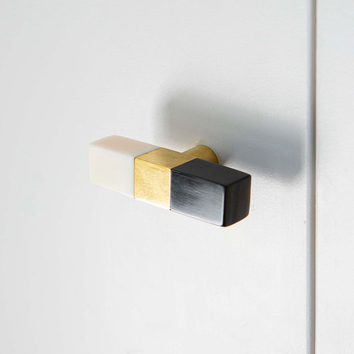 bombay duck Block Bar Knob Black/Brass/White Resin