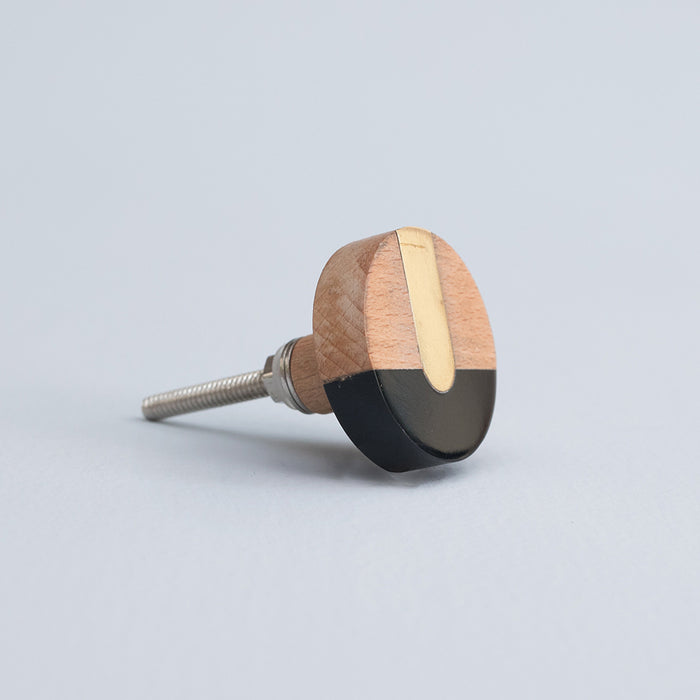 Bombay Duck Pachy Black/Curved Brass/Wood Knob