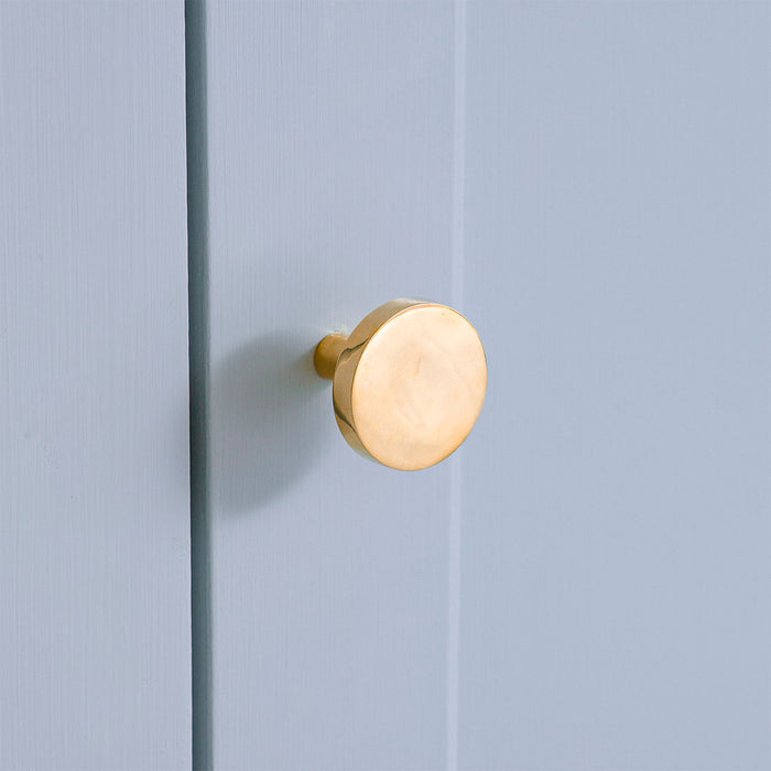 Bombay Duck Round Brass Knob