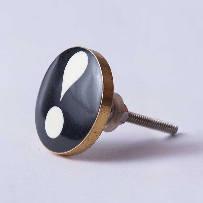 Bombay Duck Exclamation Mark Knob Black/White Brass