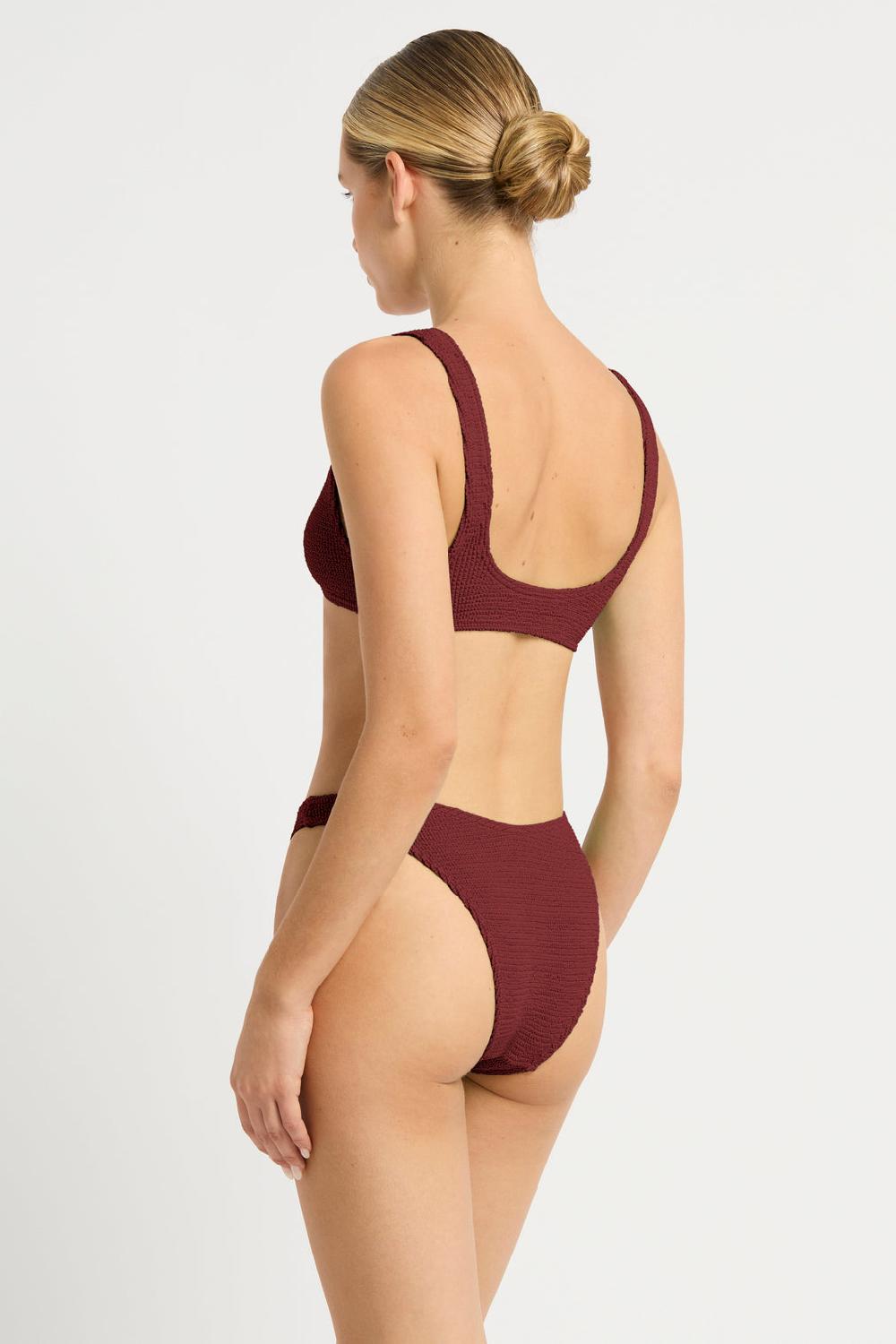 bond eye Scene Brief – bond-eye swim