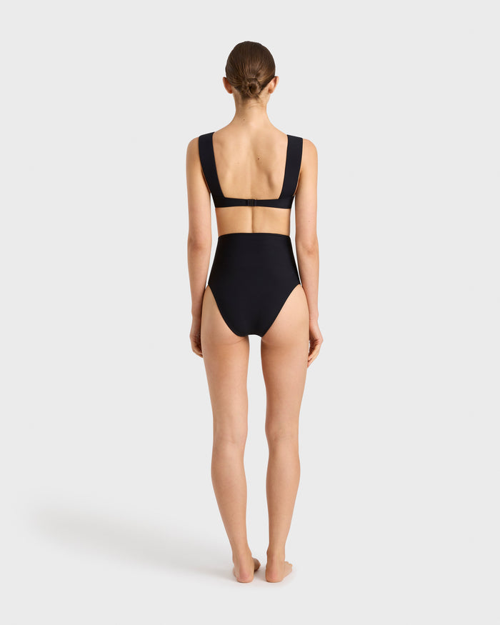Bondi Born Elle Bikini Top - Black (Sculpteur®)
