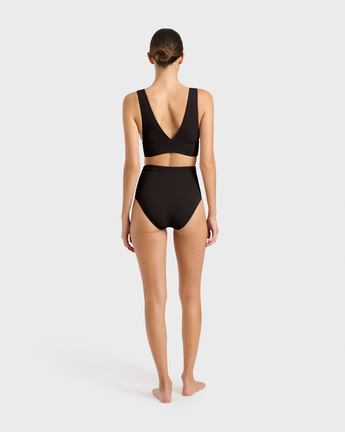 Bondi Born Vicki Bikini Top - Black (Singuleur®)