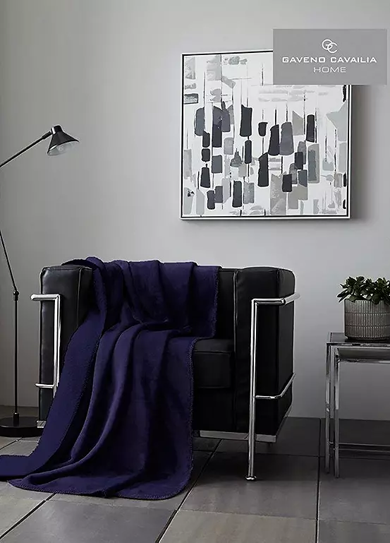 Bonprix Gaveno Cavailia Flannel Sherpa Throw