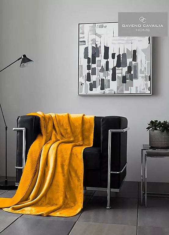 Bonprix Gaveno Cavailia Flannel Sherpa Throw