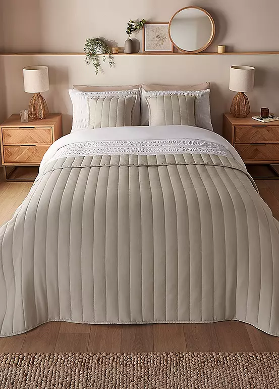 Bonprix Silentnight Supersoft Quilted Bedspread