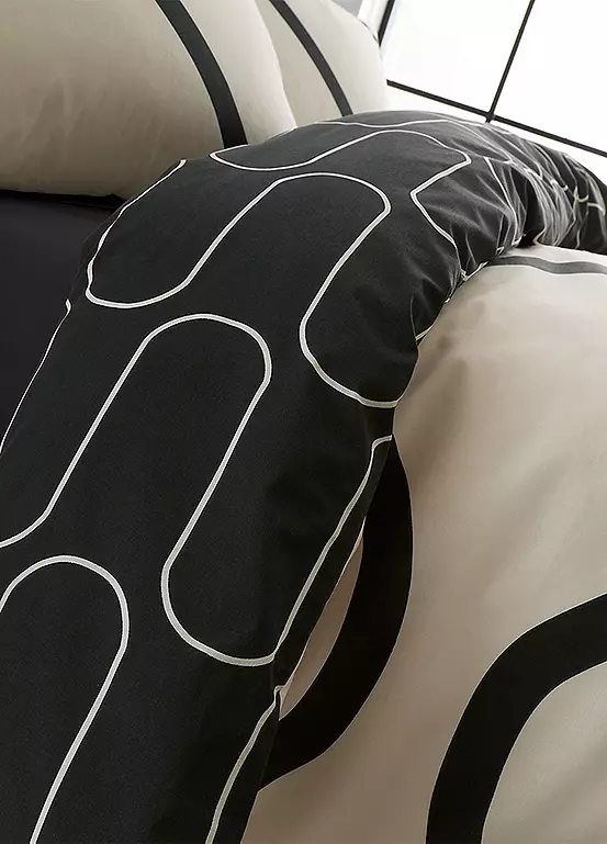 Bonprix Catherine Lansfield Linear Curve Geometric Black Duvet Cover & Pillowcase Set