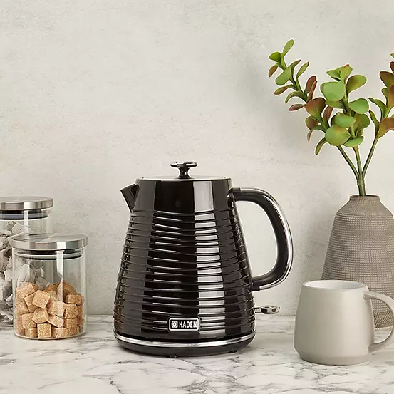 Bonprix Haden Devon Black Twin Pack - 1.7L Kettle & 4 Slice Toaster