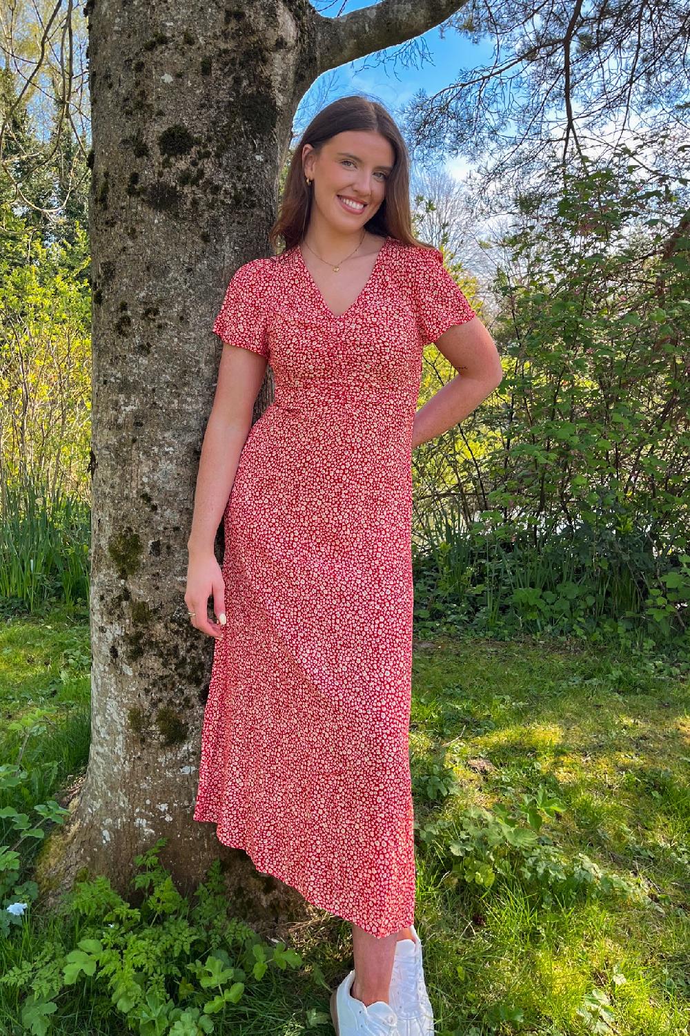 born Ancona V-Neck Risk Red Floral Dress