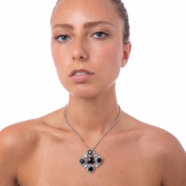 Bounkit Ari Necklace