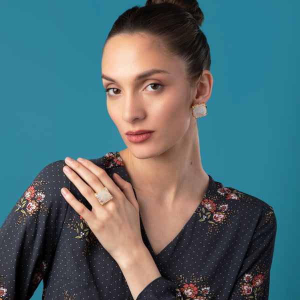 Bounkit Dahlia Studs