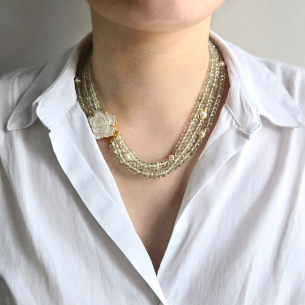 Bounkit Iris Necklace