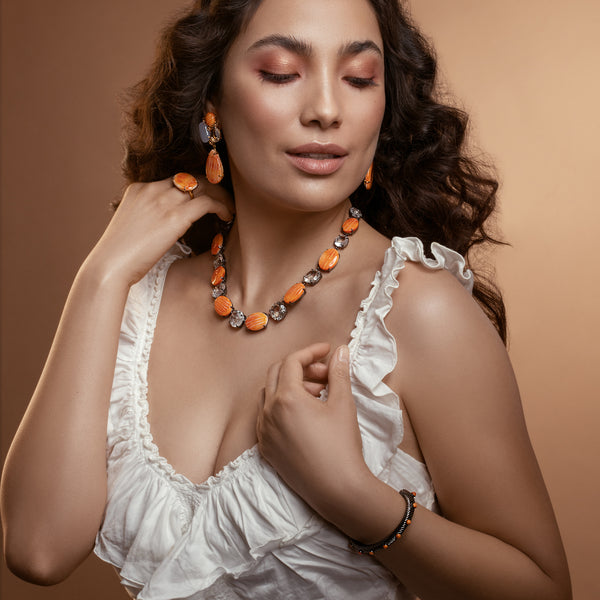 Bounkit Lore Necklace